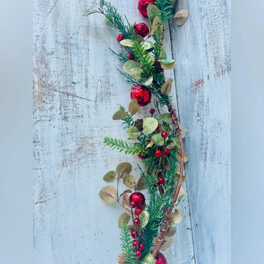 Resounding Cheer Christmas Jingle Bell Garland
